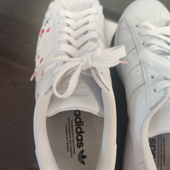 ✨No Longer Available✨ Size 10 adidas heart sneakers runs large - Picture 6 of 6